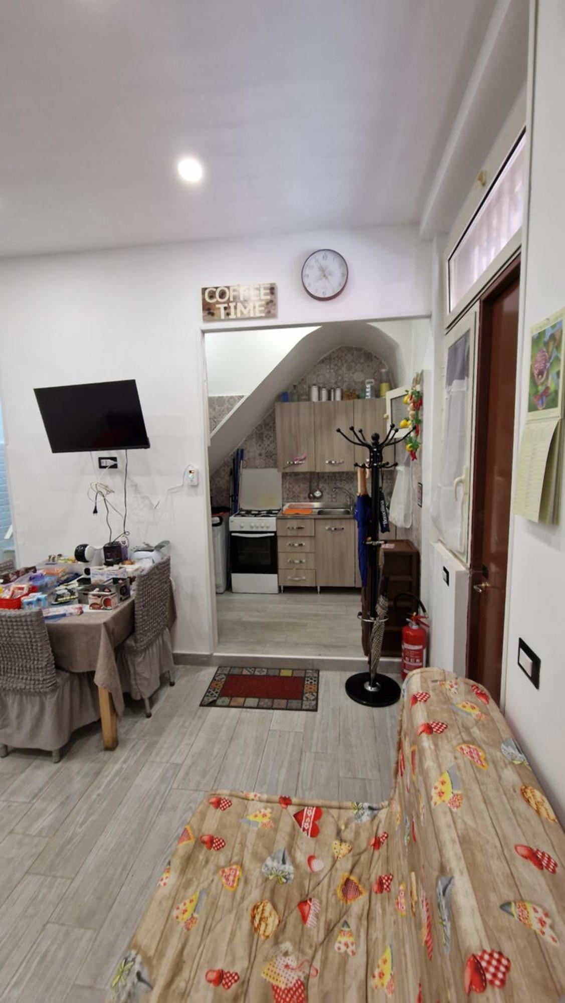 Apartment Intero Espo Neapel